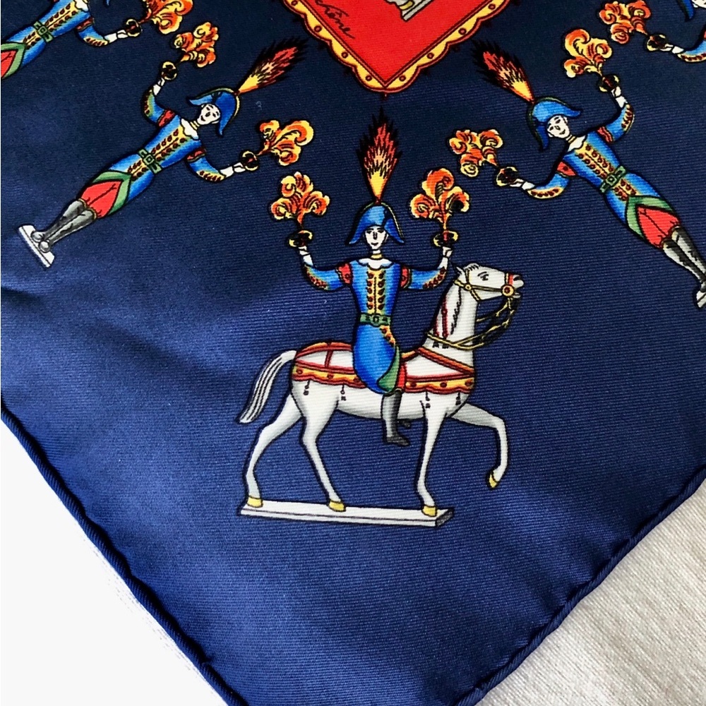 Vintage Authentic Hermès Silk Scarf 90cm Les Artificiers - Picture 6 of 10